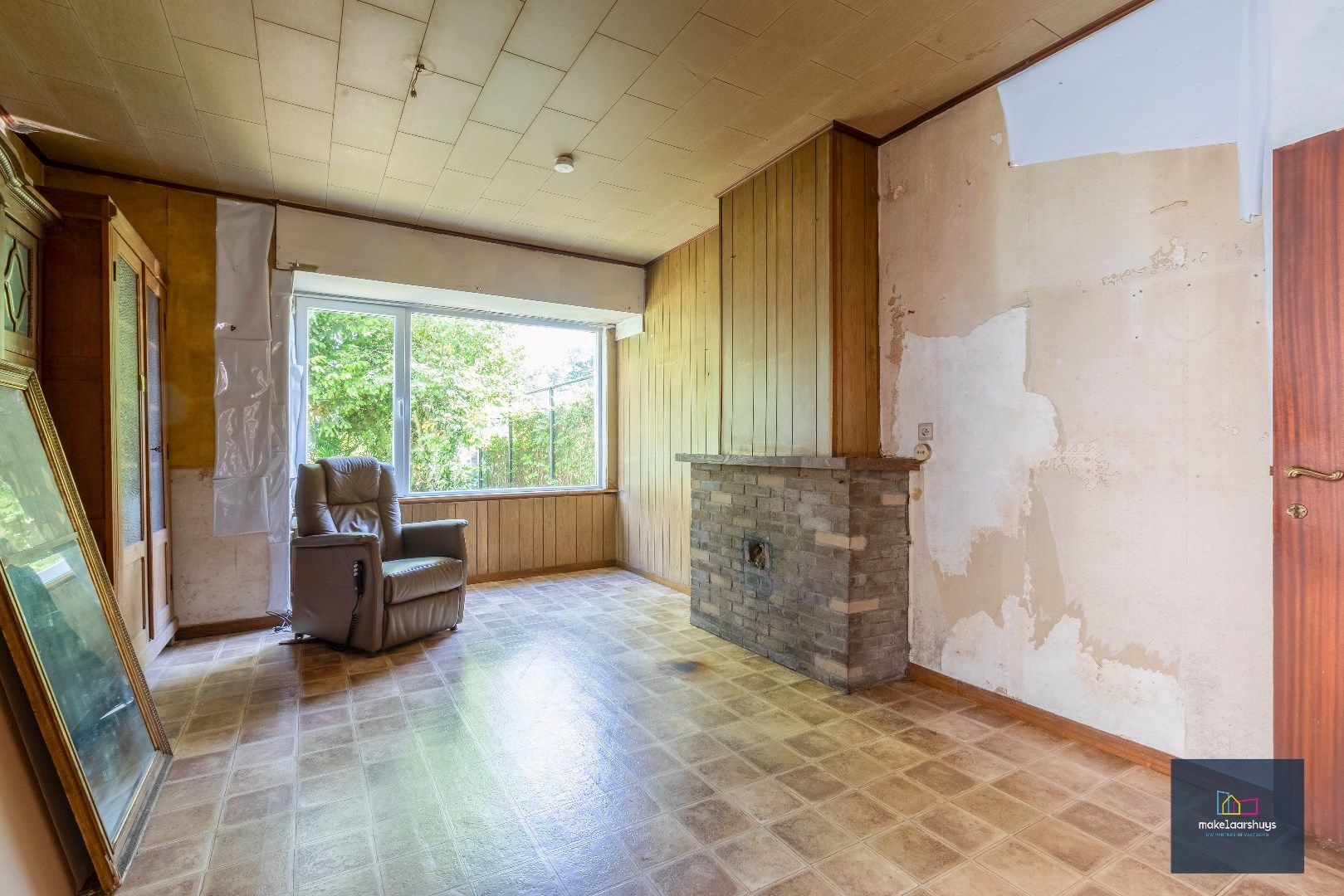 VERKOCHT !!! Residentieel gelegen  te renoveren halfopen bebouwing met tuin  foto 3