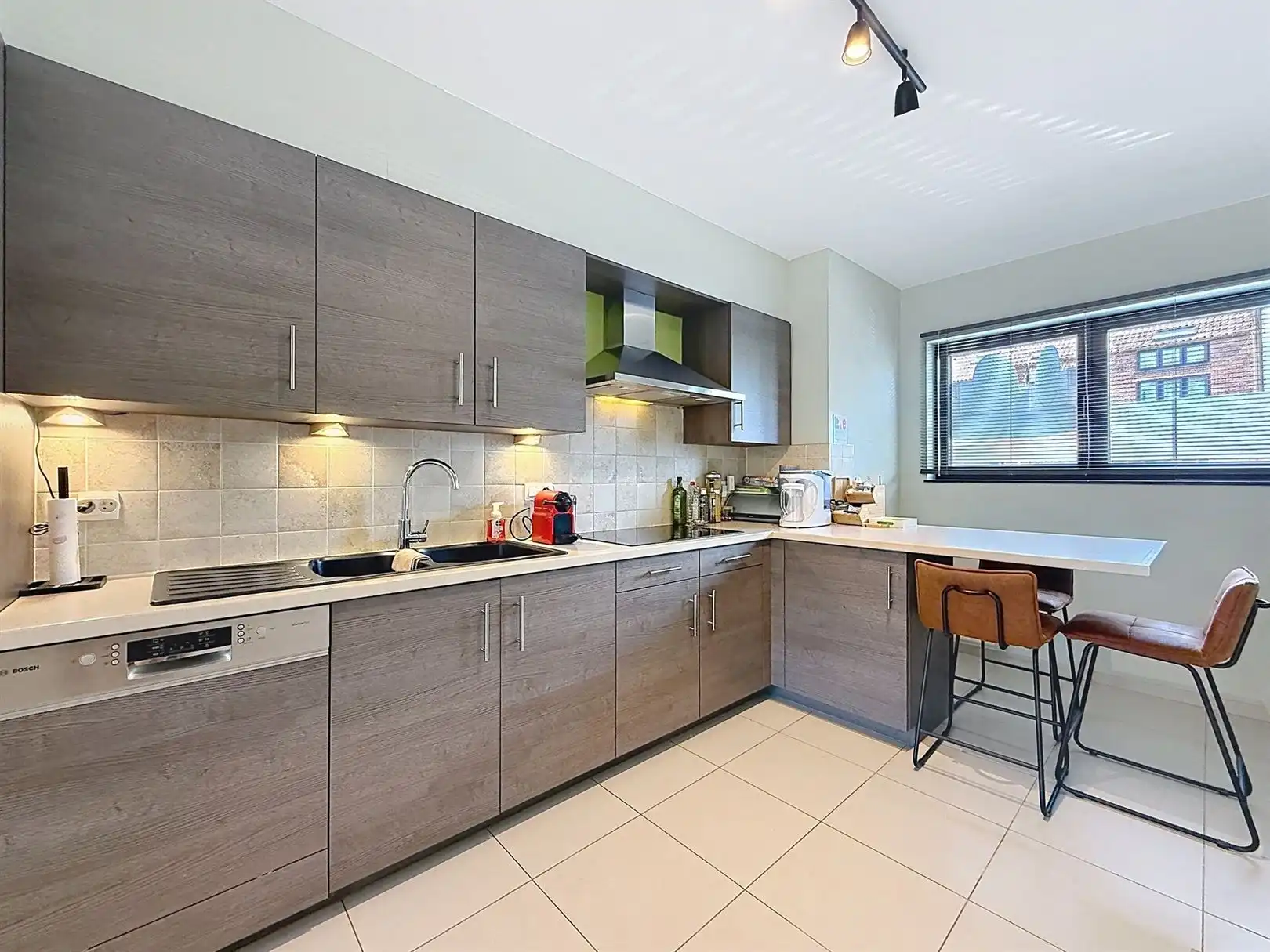 Instapklare woning met 3 slpks, tuin - 01a 78ca  foto 37