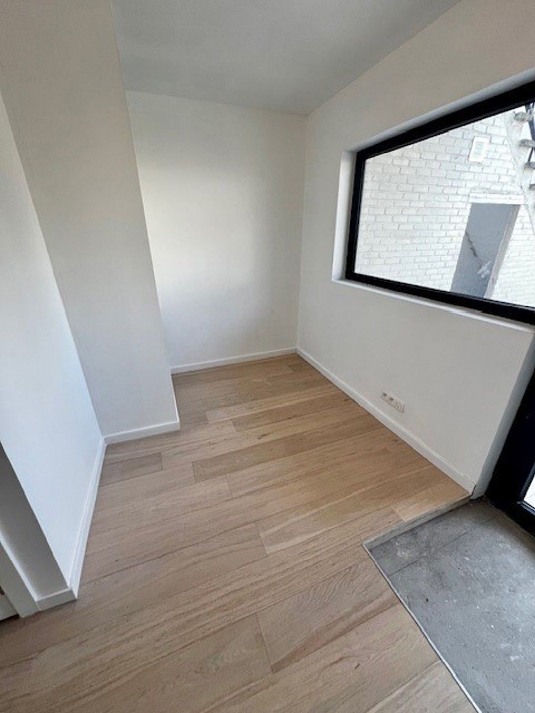 Gerenoveerd 3 slpk app + aparte bureau met tuin en garagebox foto 14