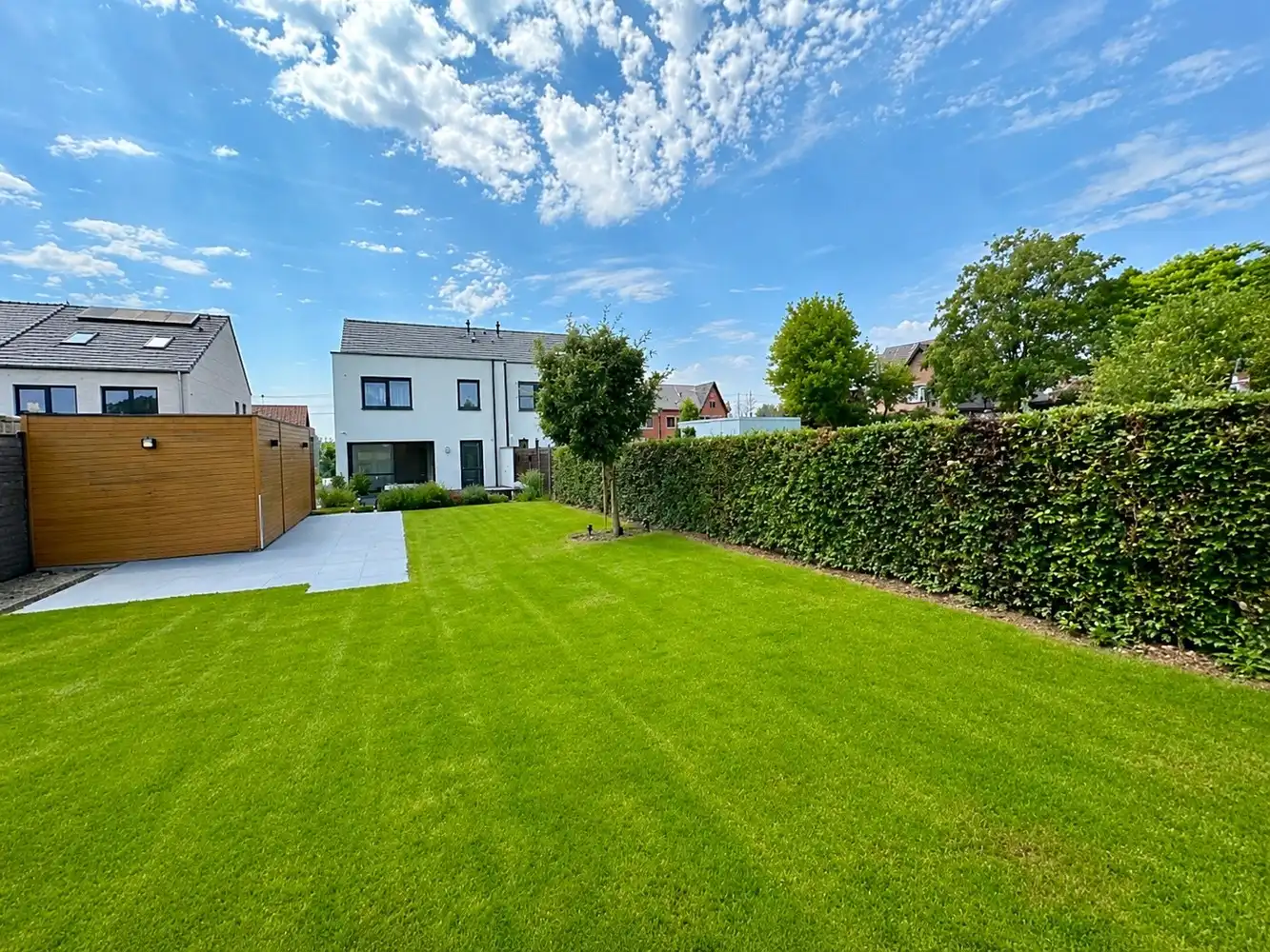QUASI NIEUWBOUW ZONDER BTW MET ZICHT OP AGRARISCH GEBIED 3 SLPK. foto {{pictureIndex}}