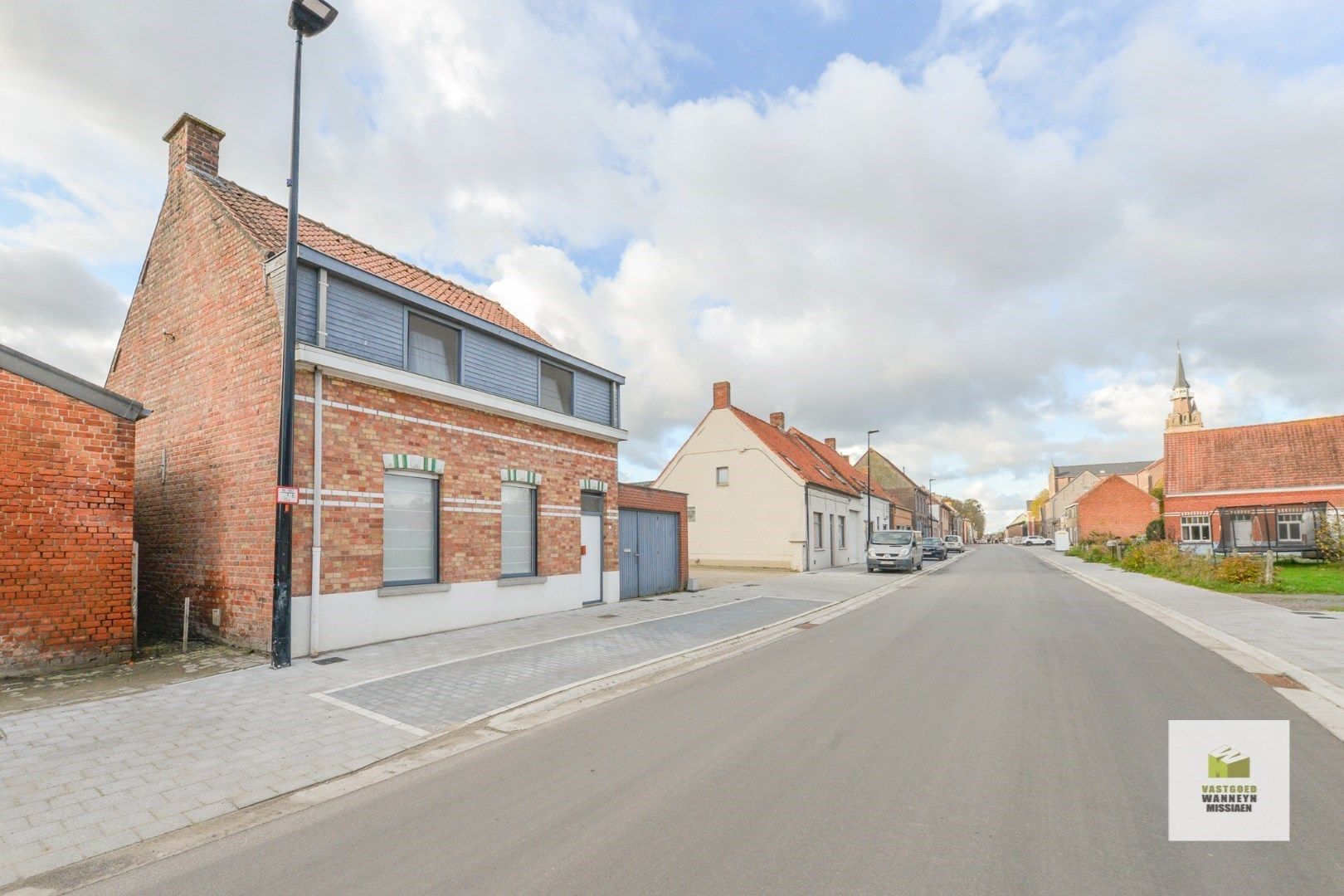 Gezellige woning met 3 slaapkamers, tuin en garage te centrum Doomkerke foto 2