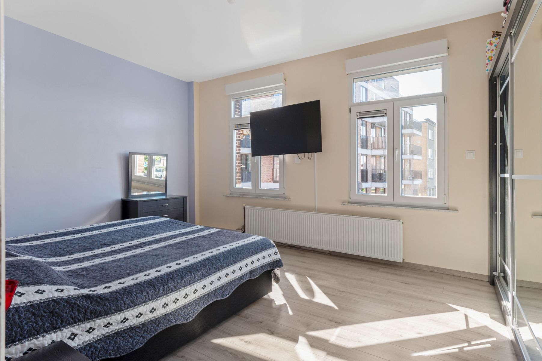 Lichrijk, energiezuinig en instapklare woning in Ekeren foto 9