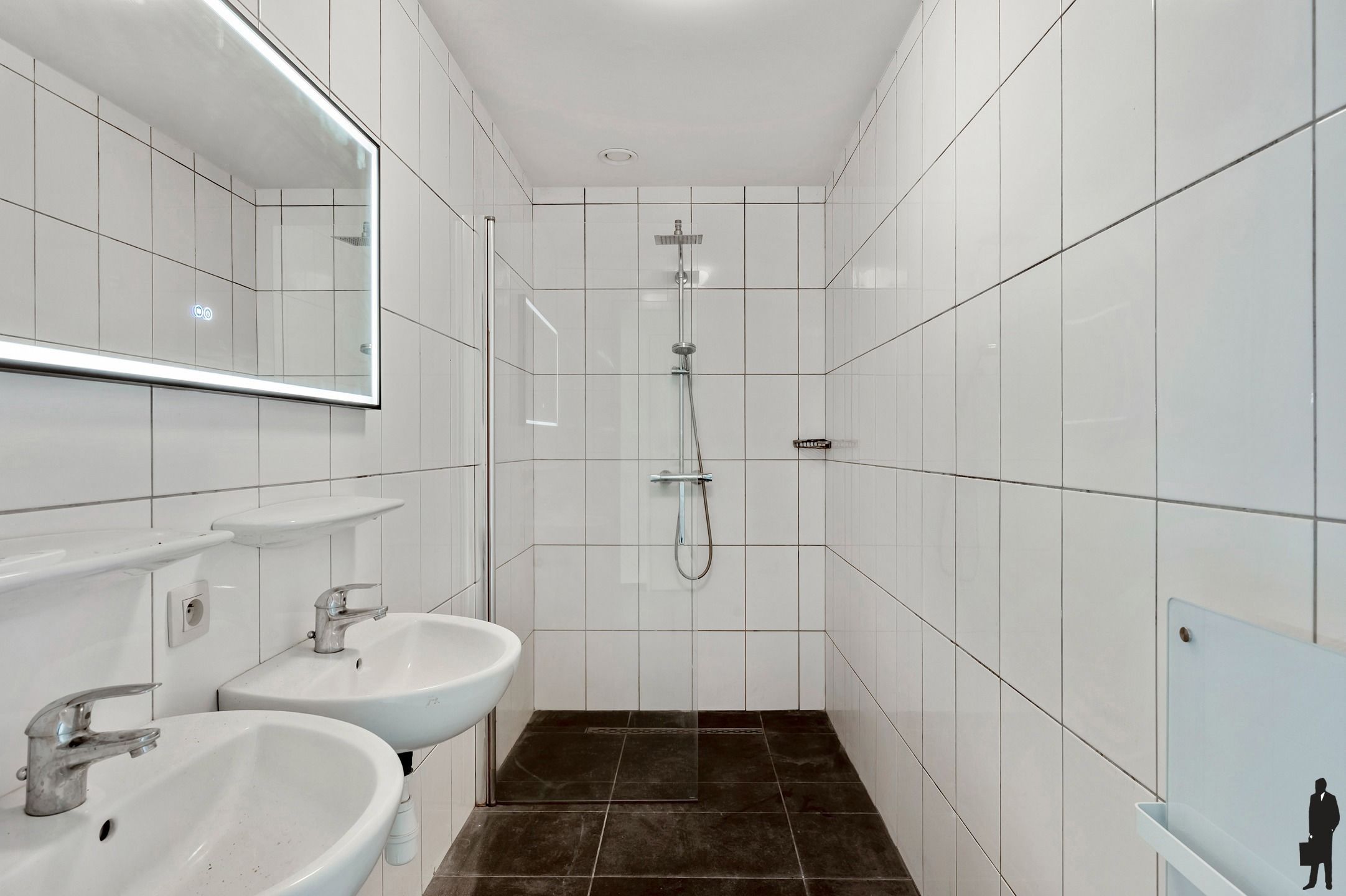 Instapklaar 2 slpk. appartement te Wuustwezel foto 13