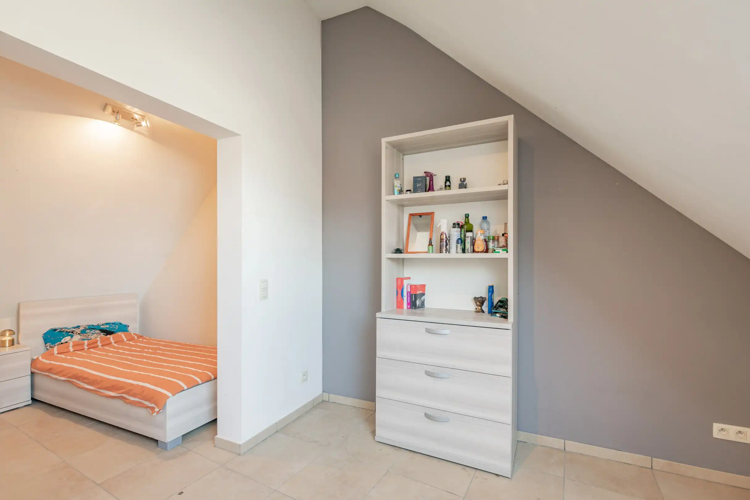 Comfortabele, gemeubelde studentenkamers. foto 3