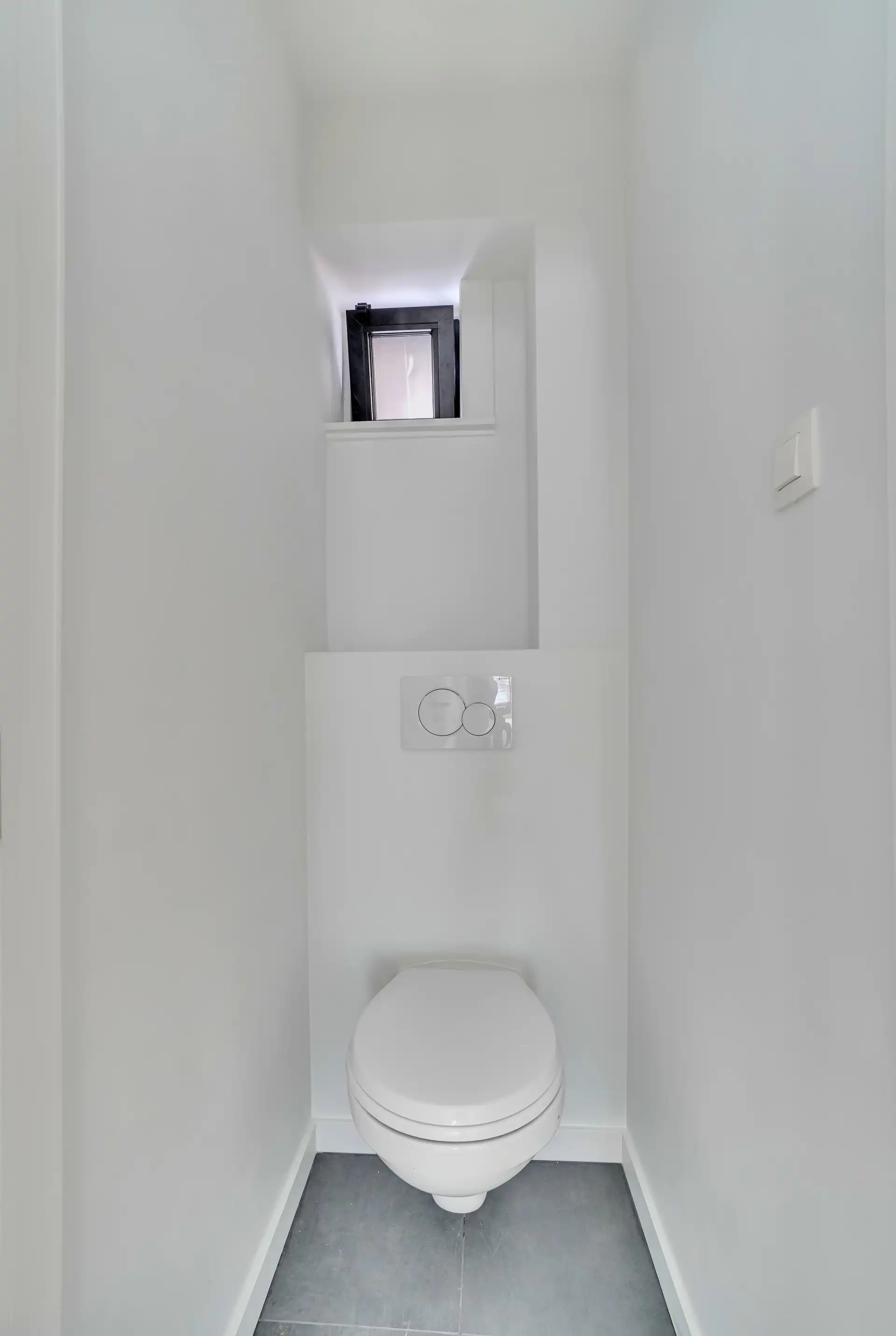 Stijlvol gerenoveerd 2 slaapkamer app. in het centrum Hasselt foto 15