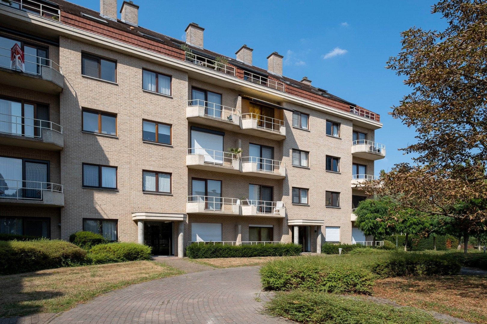 Gelijkvloers appartement met twee slaapkamers foto 16
