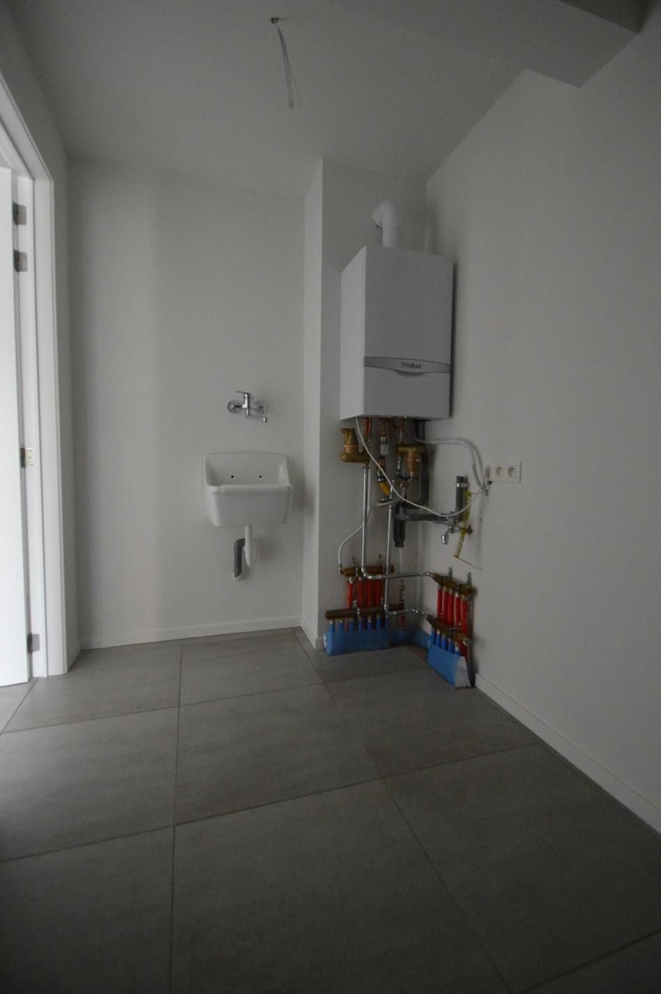  Stijlvol luxueus ingericht appartement met 2 slaapkamers en terras in hartje Hoeselt foto 22