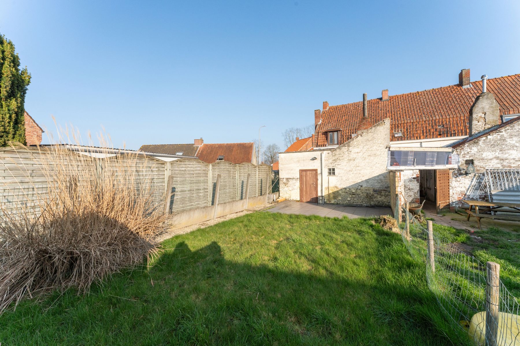 Te renoveren woning in het centrum van Meulebeke foto 10