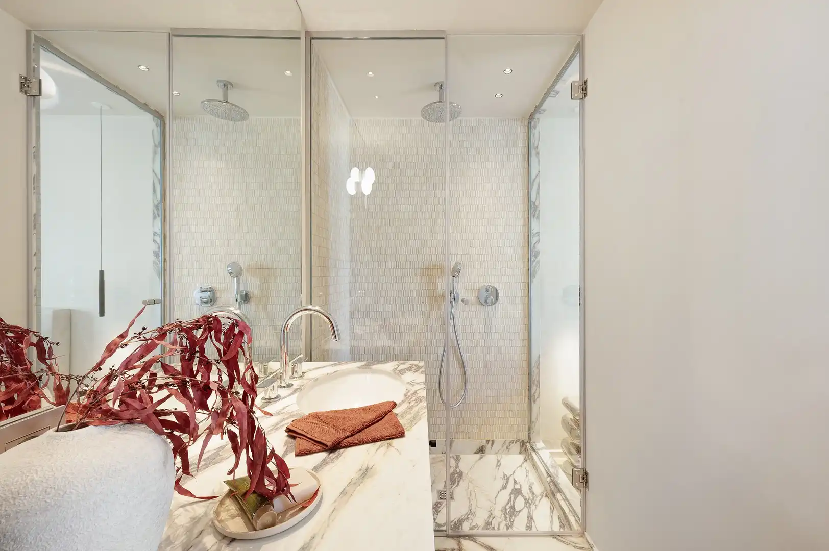 Prachtig gerenoveerd appartement nabij het centrum en de zee met open zichten. foto 19