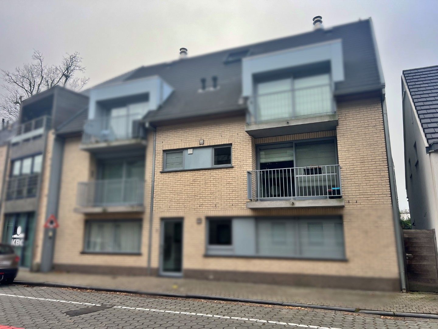 2-slaapkamerappartement met terras en garage in Lovendegem foto 2