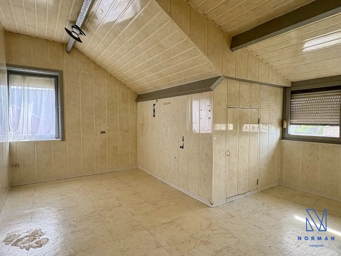 Alleenstaande te renoveren woning in Vichte met veel potentieel! foto 11