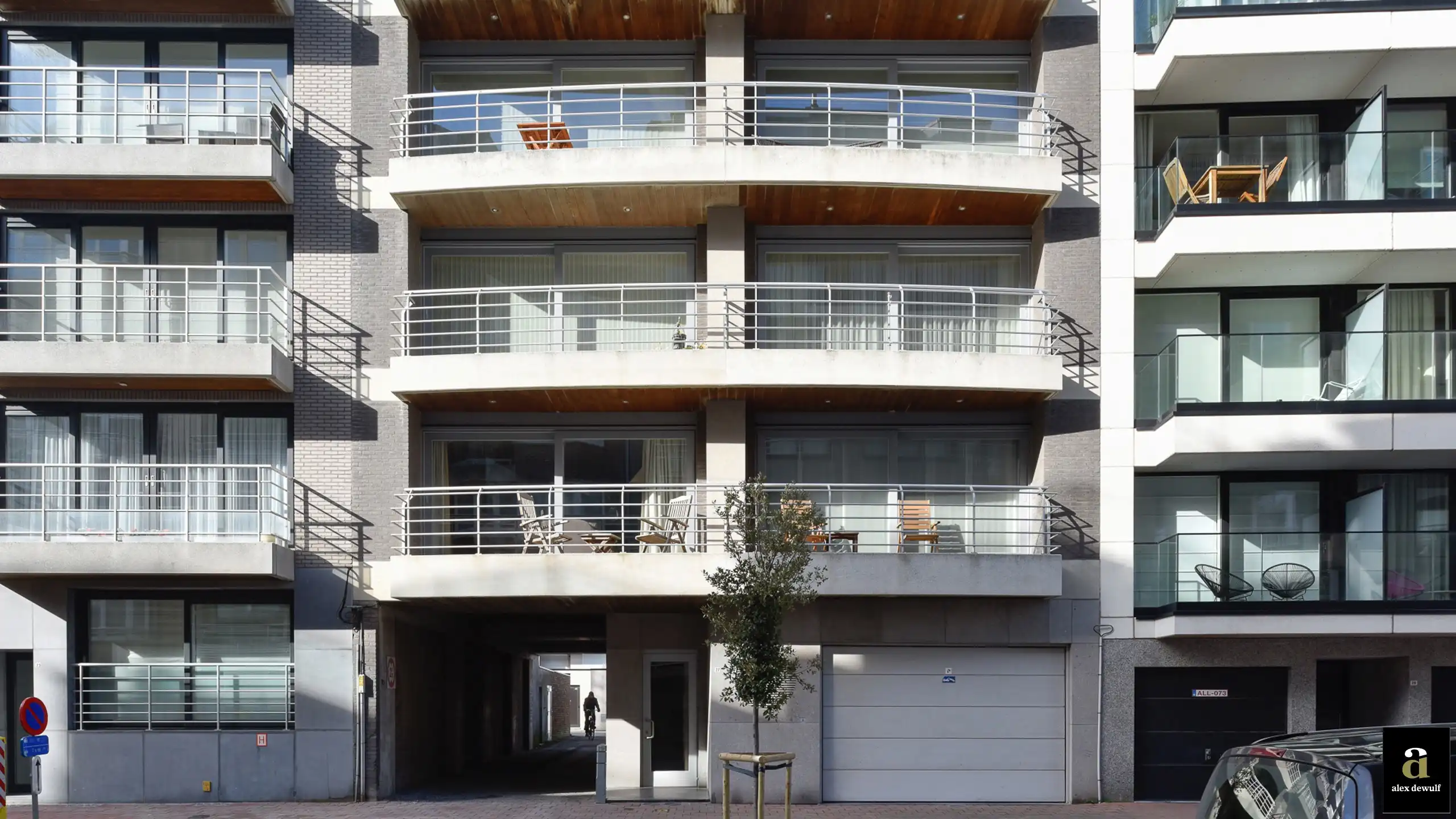 Ruim 2-slaapkamer appartement aan het Rubensplein. foto 18