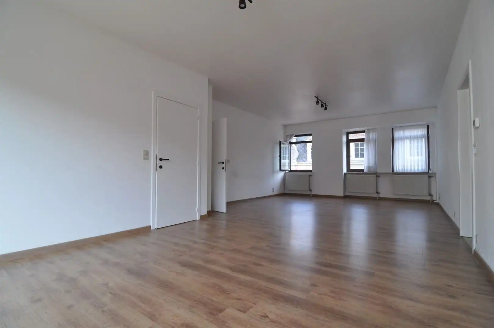 Ruim appartement met 3 slaapkamers op toplocatie in hartje Hasselt foto 13