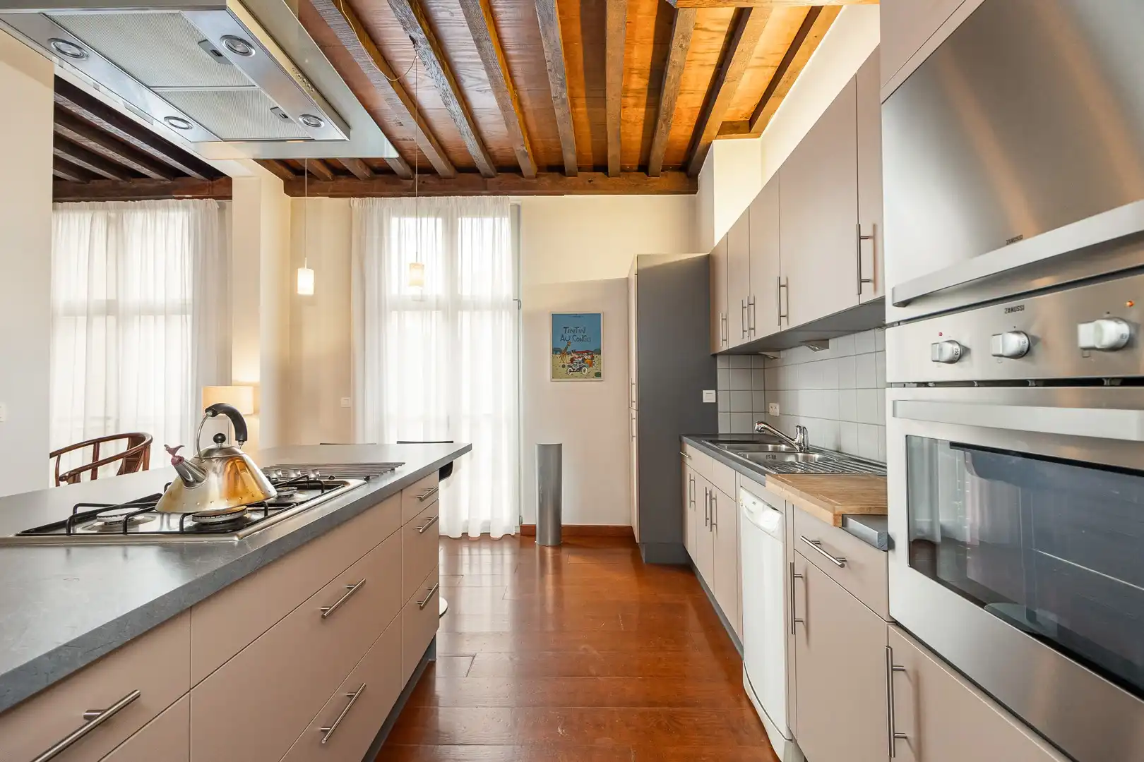 TRAPGEVELWONING MET TUIN foto 13