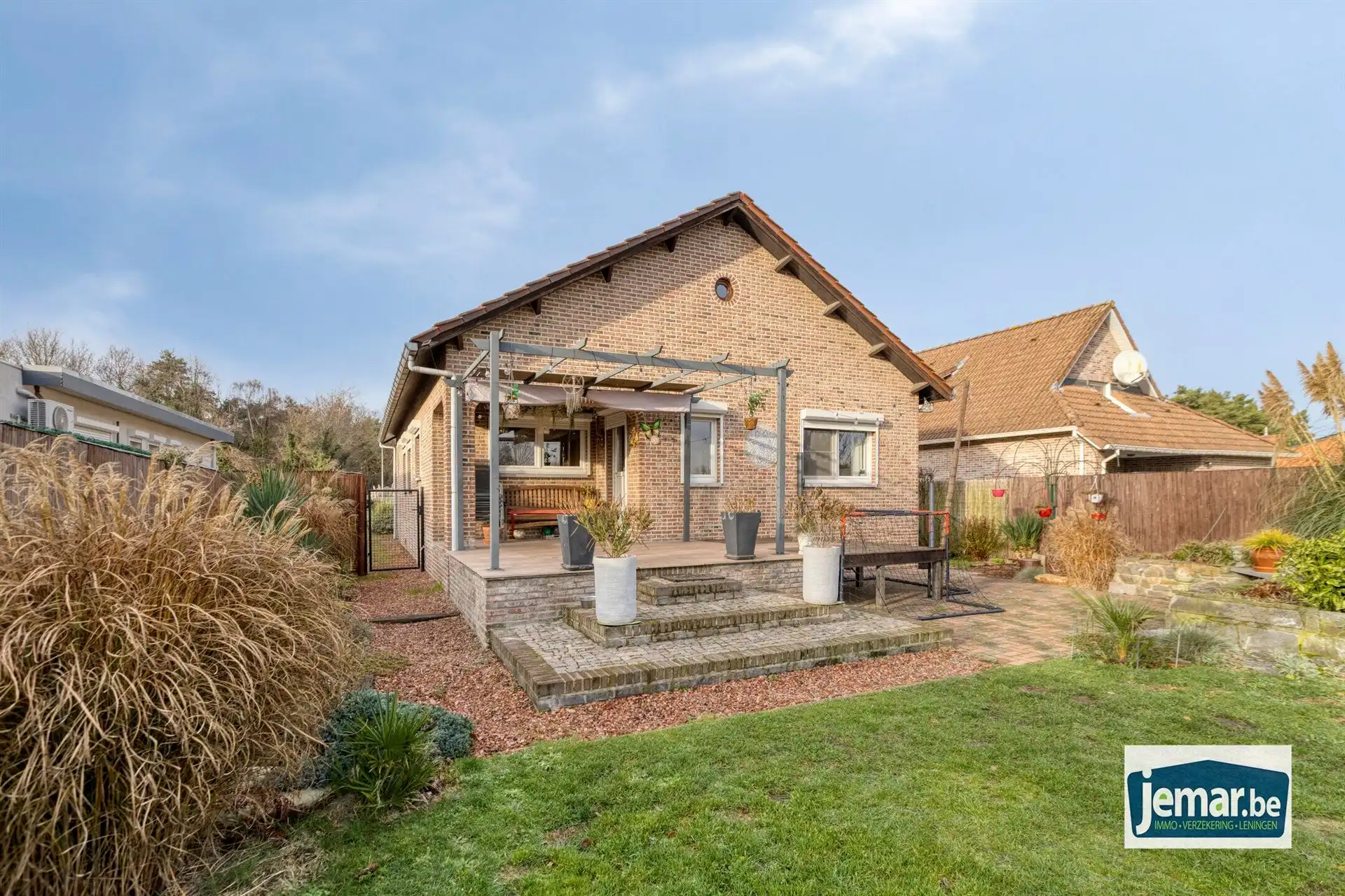 Vrijstaande bungalow woning met 3 slaapkamers en inpandige garage  foto 34