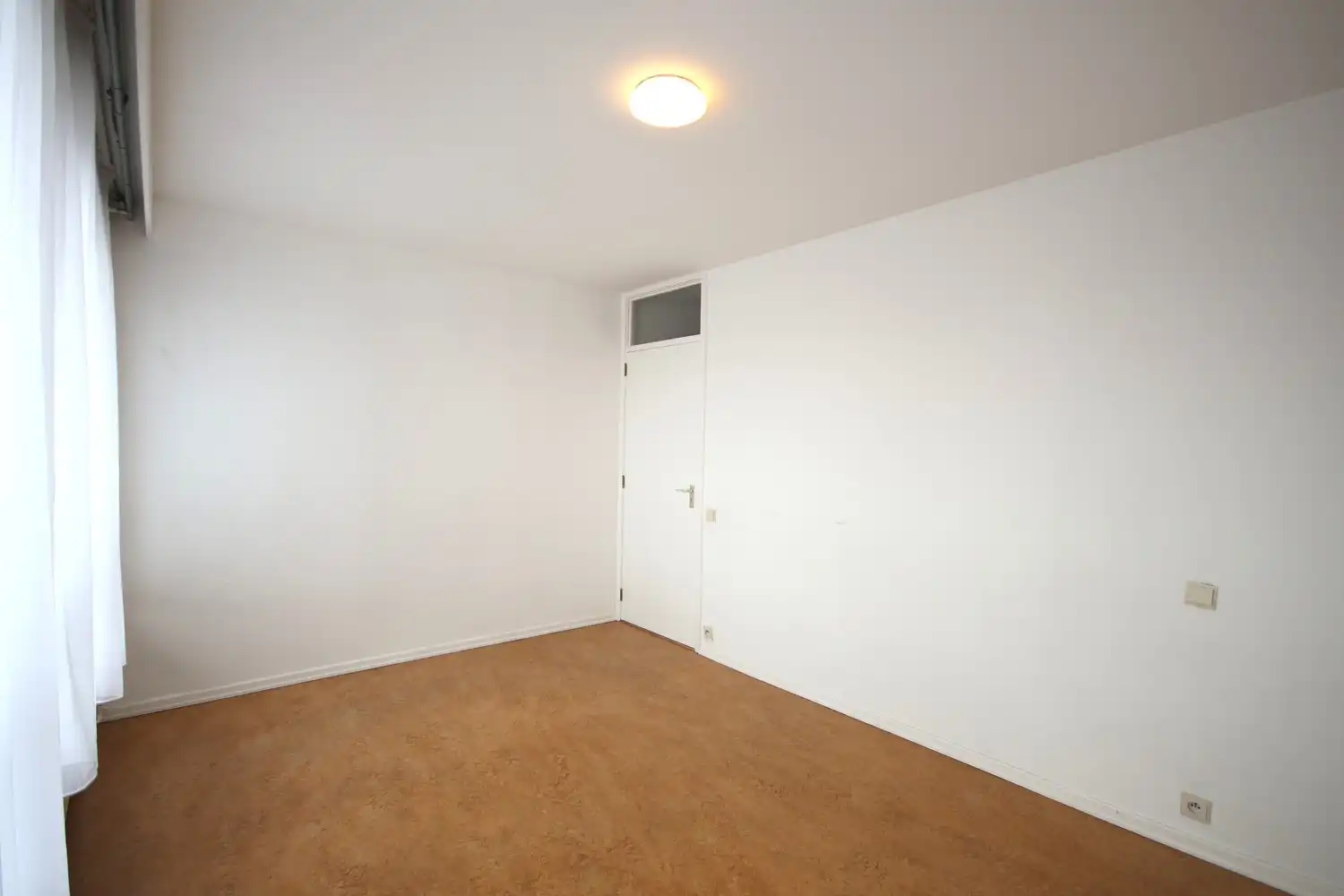 Rustig appartement dichtbij het centrum met 2 slaapkamers foto 16