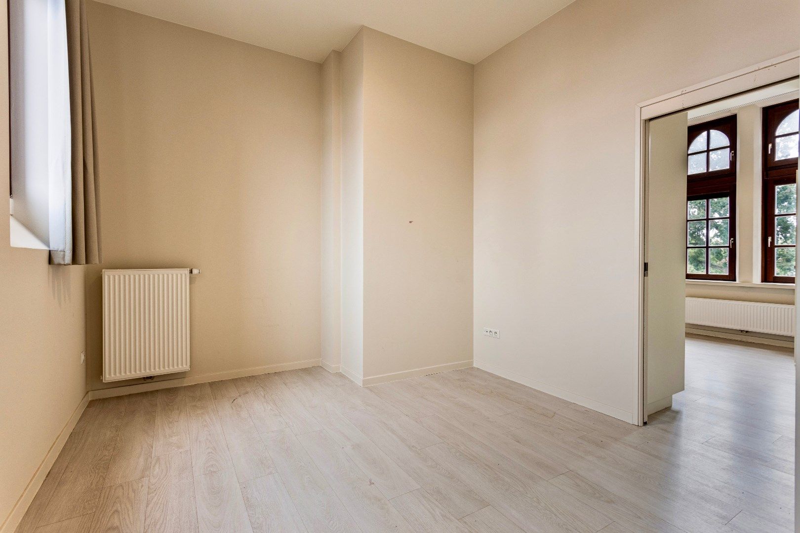 Moderne en ruime assistentiewoning te centrum Halle foto 2