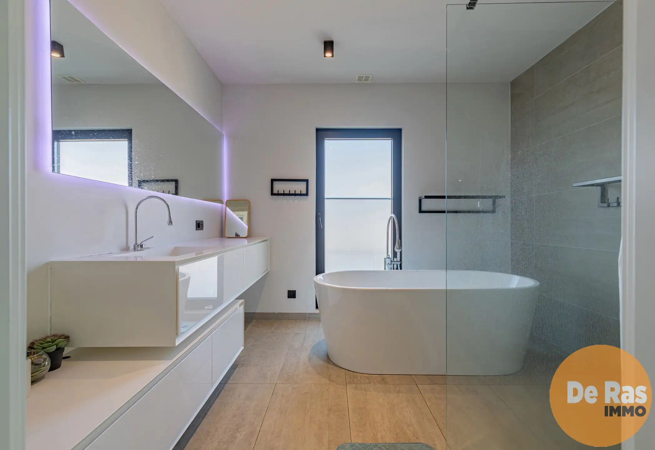 ERPE-MERE - Gerenoveerde halfopen woning met loods in Erpe foto 17