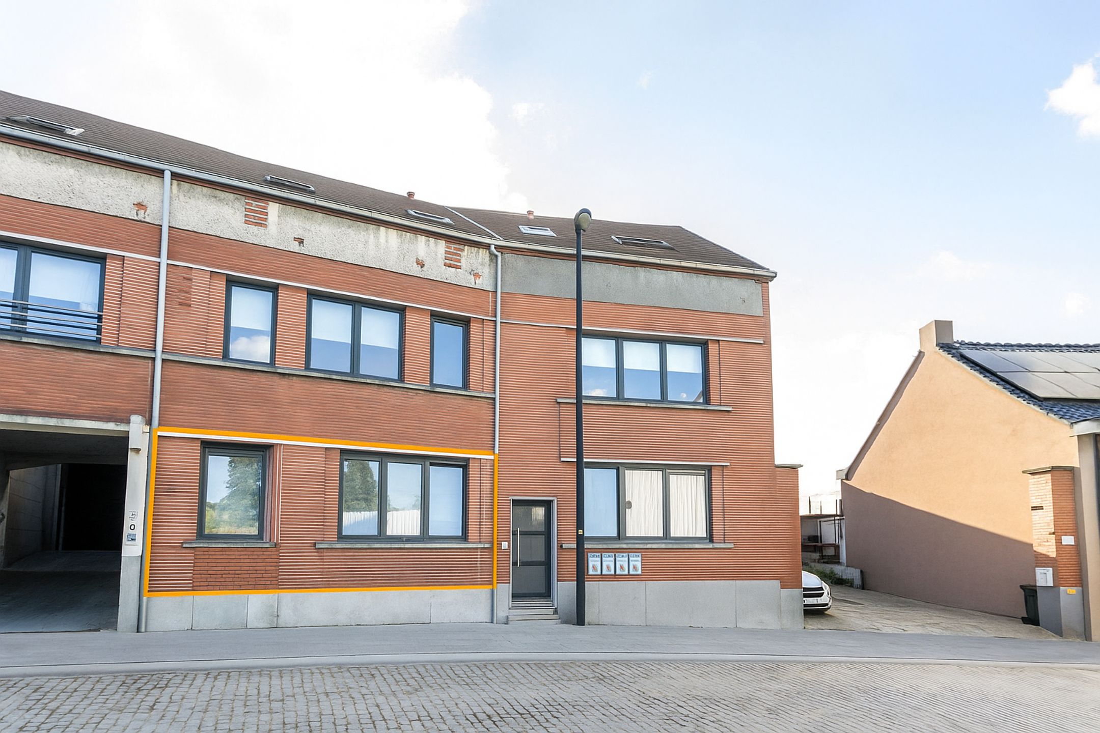 Gelijkvloers appartement vlakbij het station & het centrum! foto {{pictureIndex}}