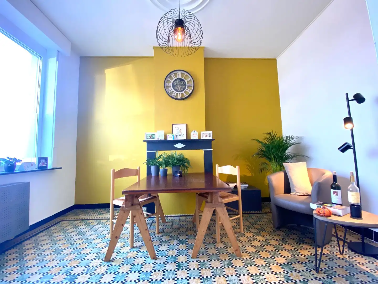 Instapklare rijwoning in het hart van Harelbeke met uitweg voor fietsen foto 2