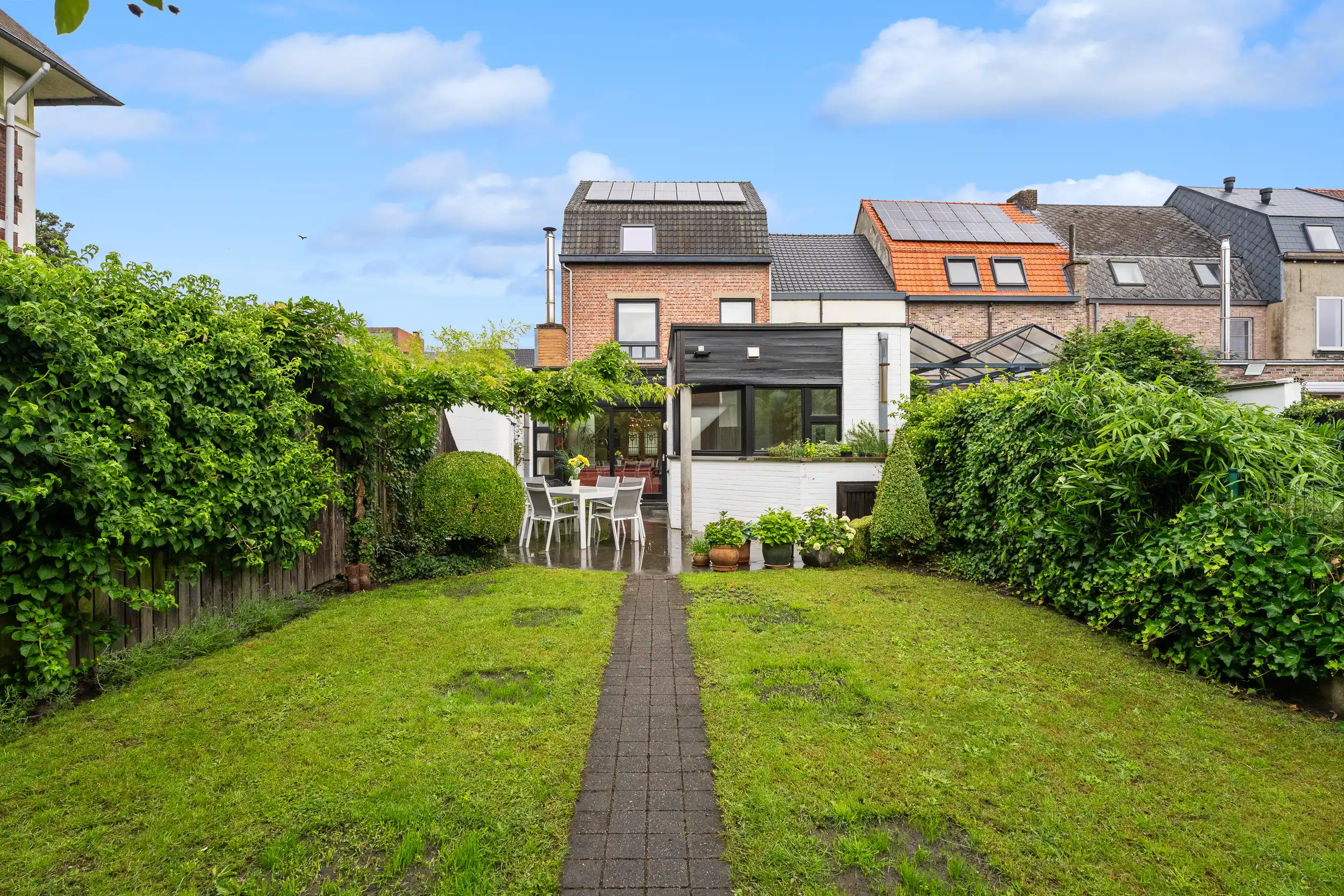 Karaktervol herenhuis (4 slpk) met diepe tuin te Wetteren foto 21