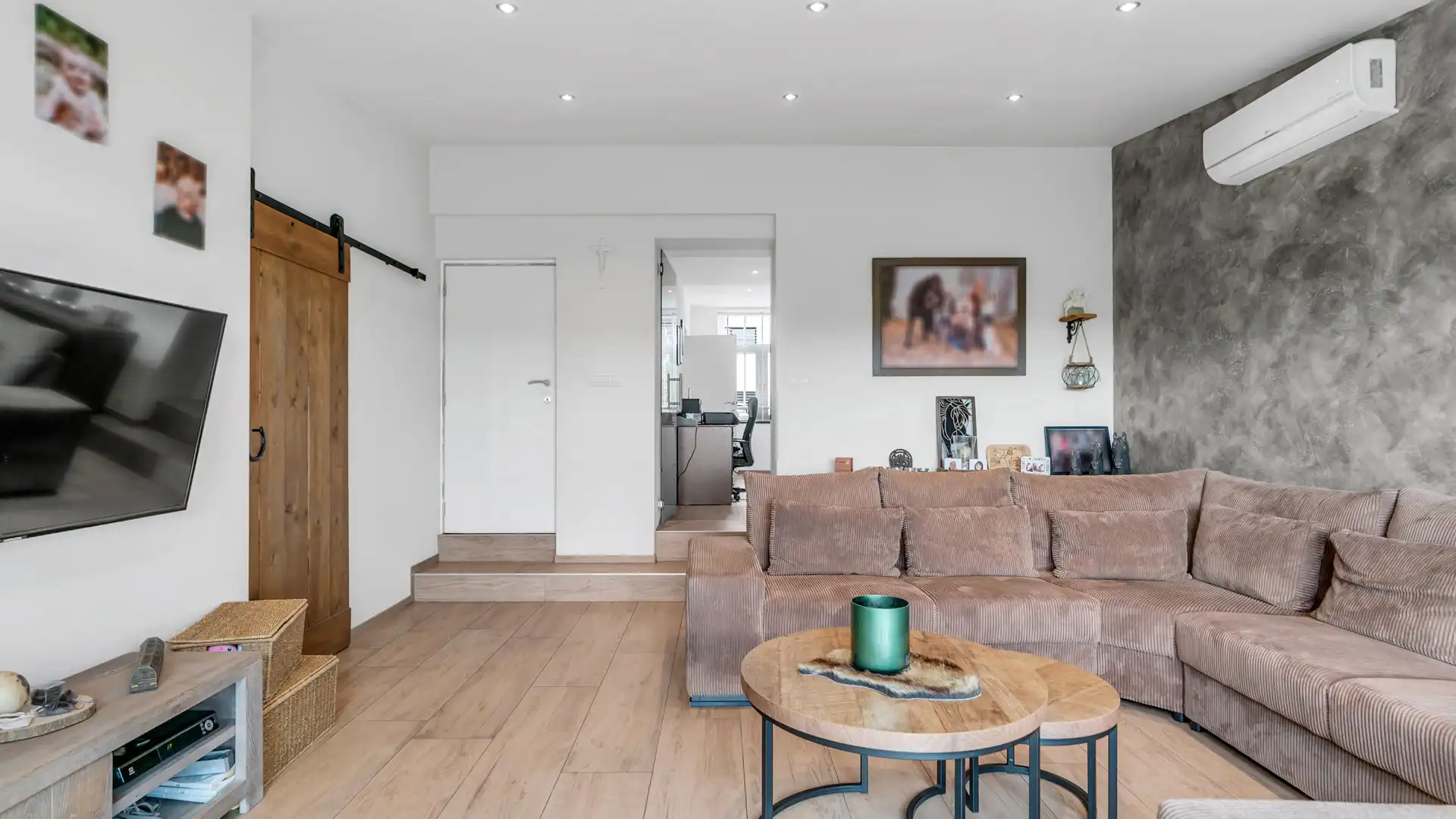 Gerenoveerde woning met handelspand te Dilsen-Stokkem foto 11