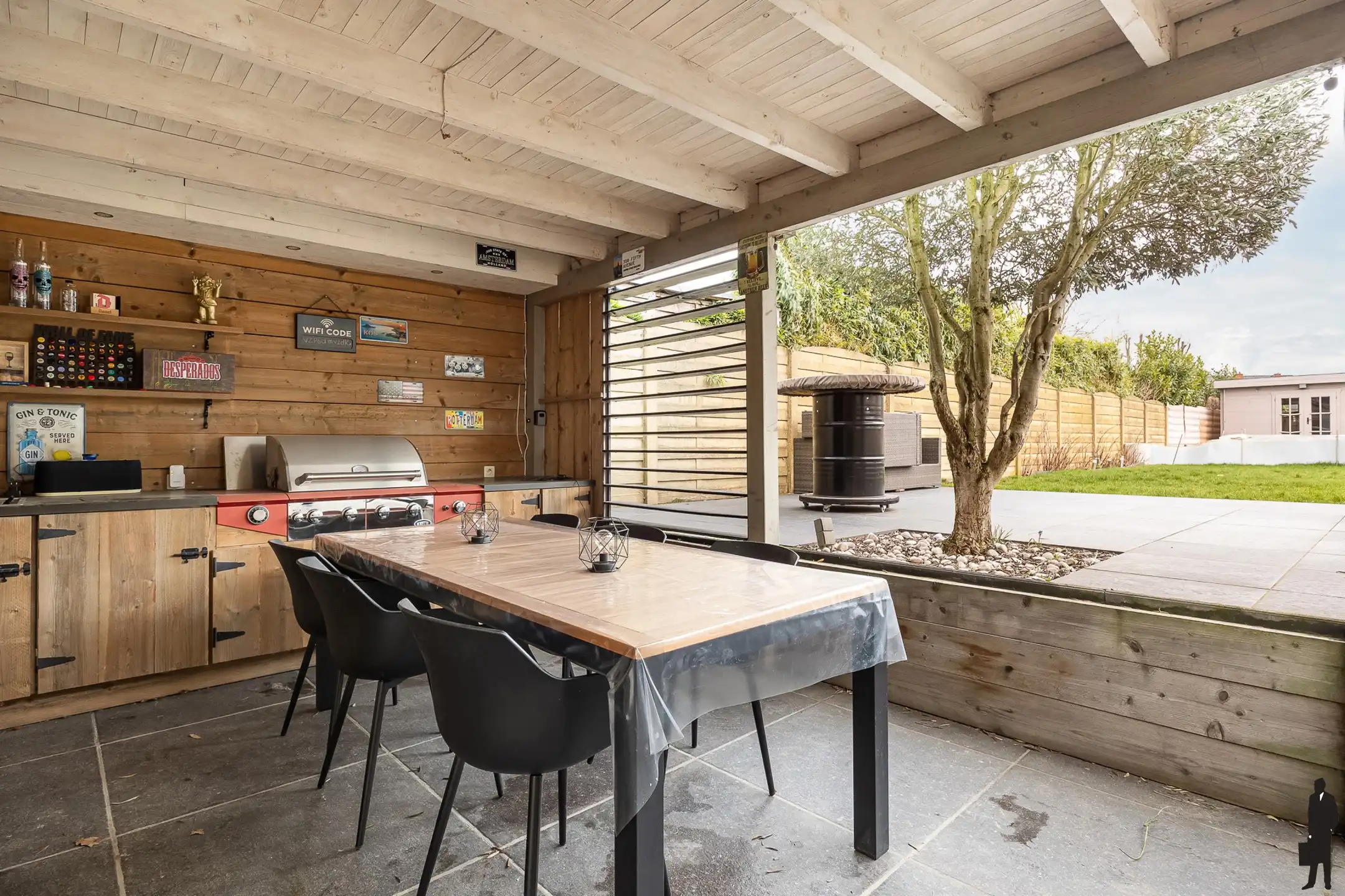 Ruime gezinswoning: 4 slpk, garage + veel bergruimte foto 17