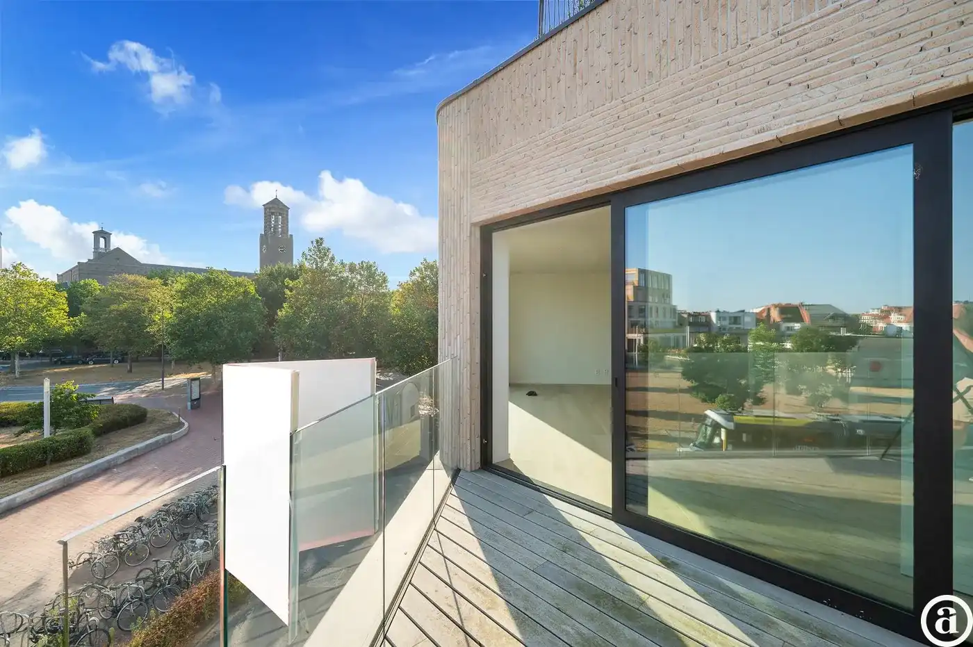 Stijlvol nieuwbouwappartement met open uitzicht nabij centrum. foto 8