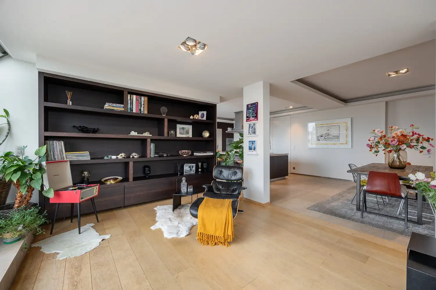 Fantastische energiezuinige penthouse (EPC B!) aan de Nationale Bank met 2 slaapkamers en 2 badkamers, zalig terras 20m², ruime kelder en 2 optionele garages foto 10