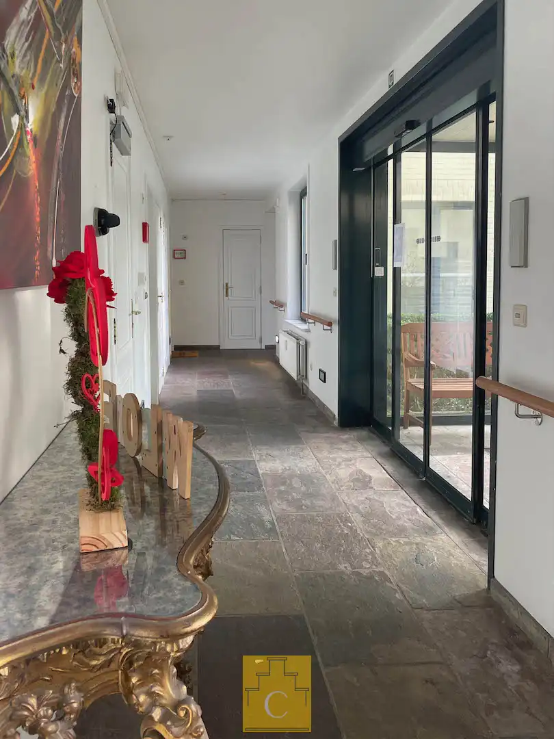 Volledig vernieuwde serviceflat met zonnig terras in een groene oase nabij het centrum van Brugge foto 16