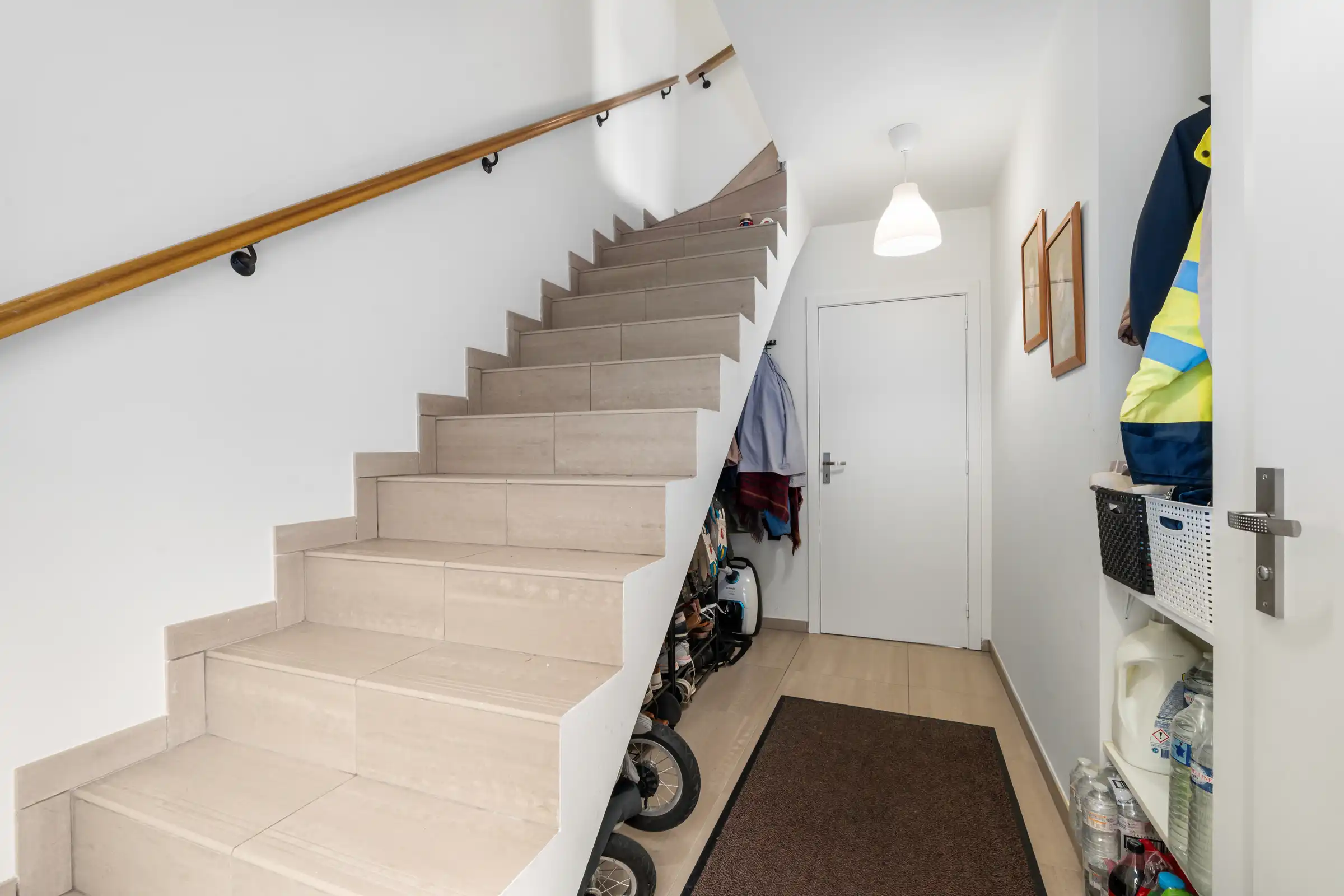 Recente half open bebouwing op gunstige locatie foto 14