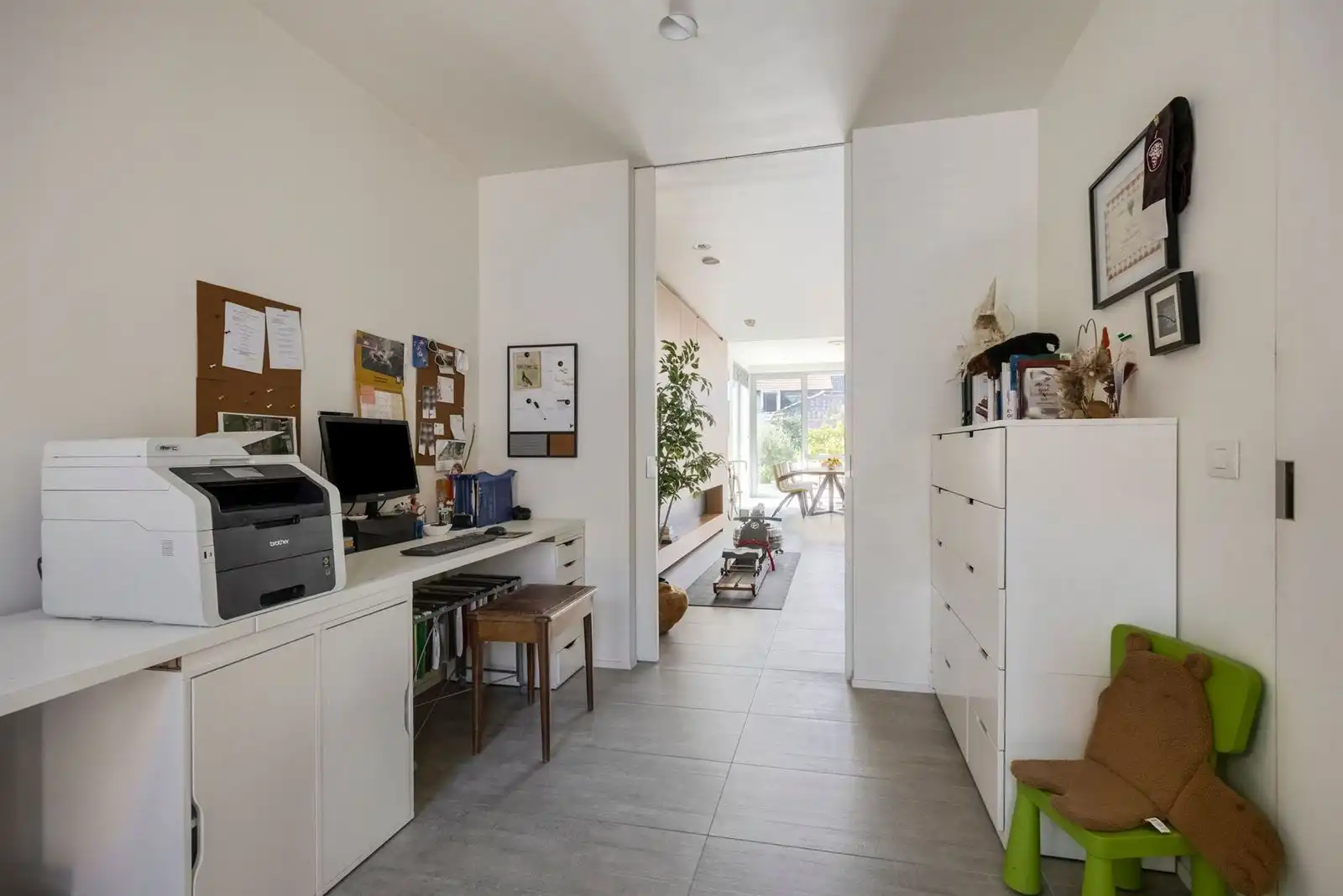 Ruime woning met 4 slaapkamers en bureau te koop foto 14
