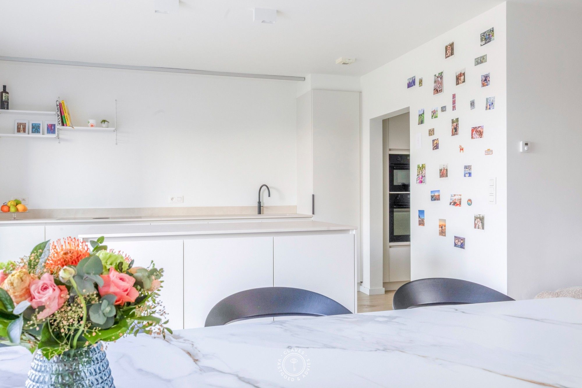 Instapklaar genieten in een moderne woning met tuin en zwembad foto 8