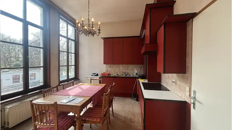 Ruim en comfortabel 3-slaapkamerappartement met GARAGE te huur in Brugge foto 4