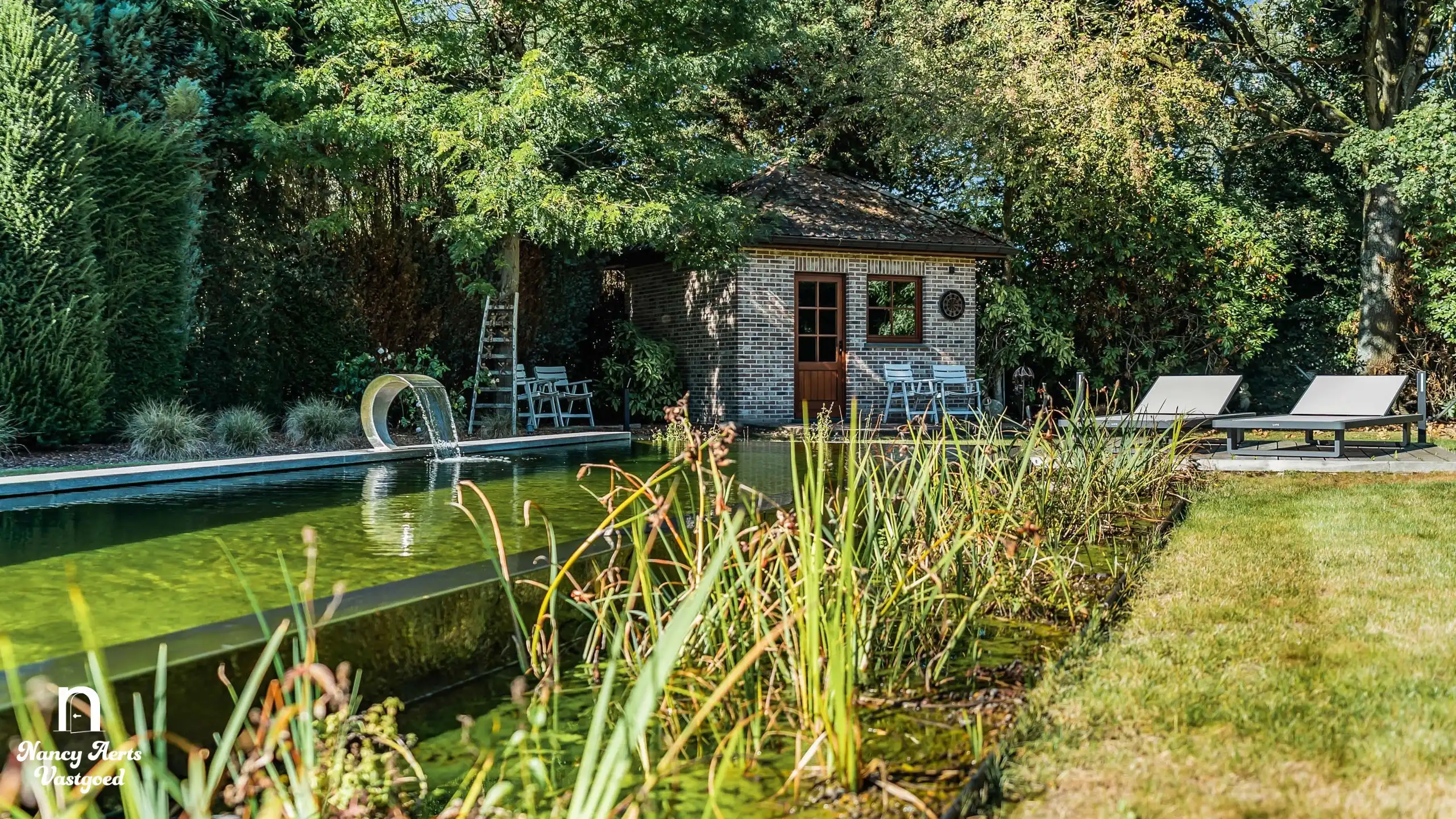 Karaktervolle villa met natuurzwembad en poolhouse in Genk foto 24