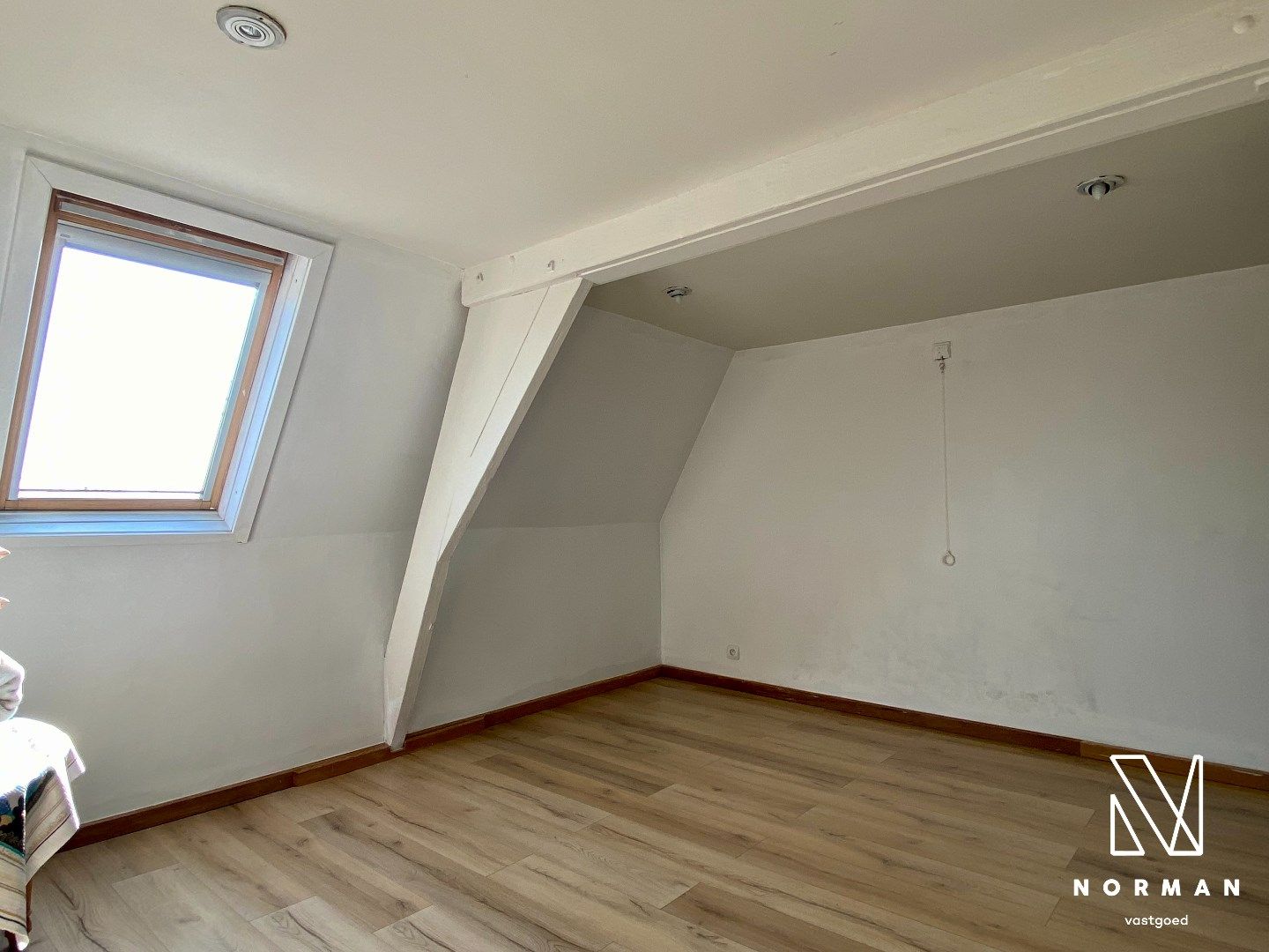 Rijhuis in Bissegem met 2 slaapkamers en grote tuin foto 6
