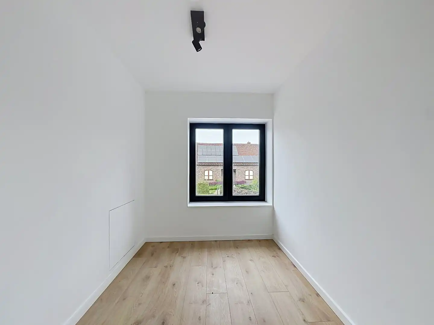Instapklare vernieuwbouwwoning in het mooie Wezemaal foto 18