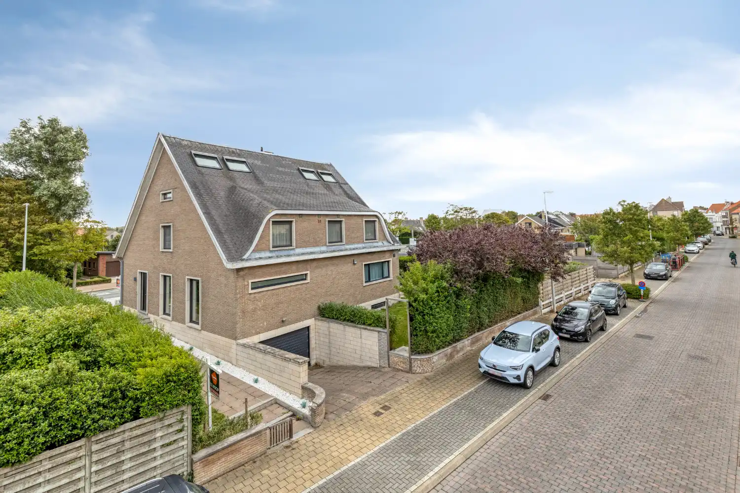 Karaktervolle gerenoveerde villa nabij Spuikom te koop foto 2