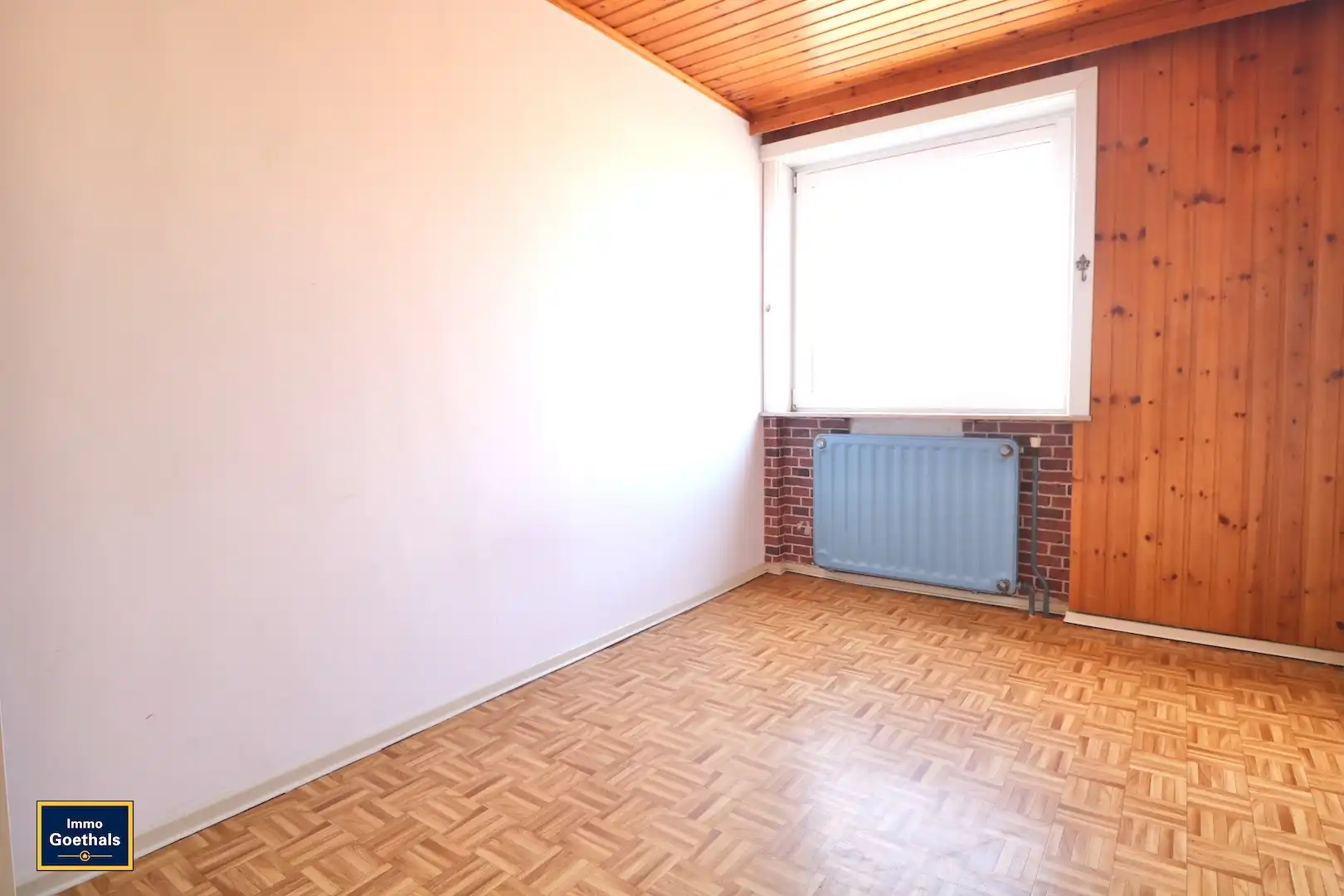 Centraal gelegen appartement met 2 kamers en 1 garage. foto 9