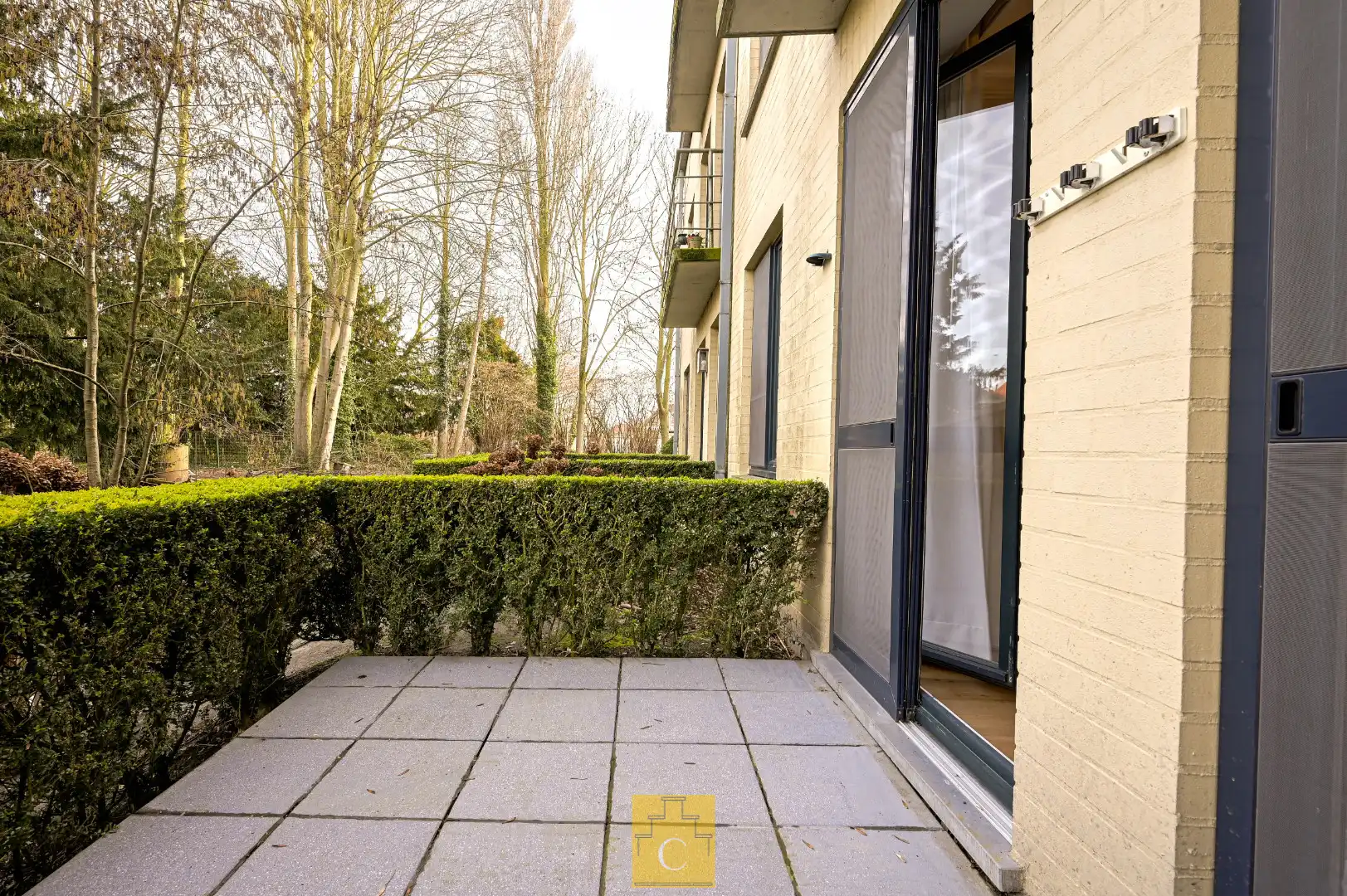 Volledig vernieuwde serviceflat met zonnig terras in een groene oase nabij het centrum van Brugge foto 12