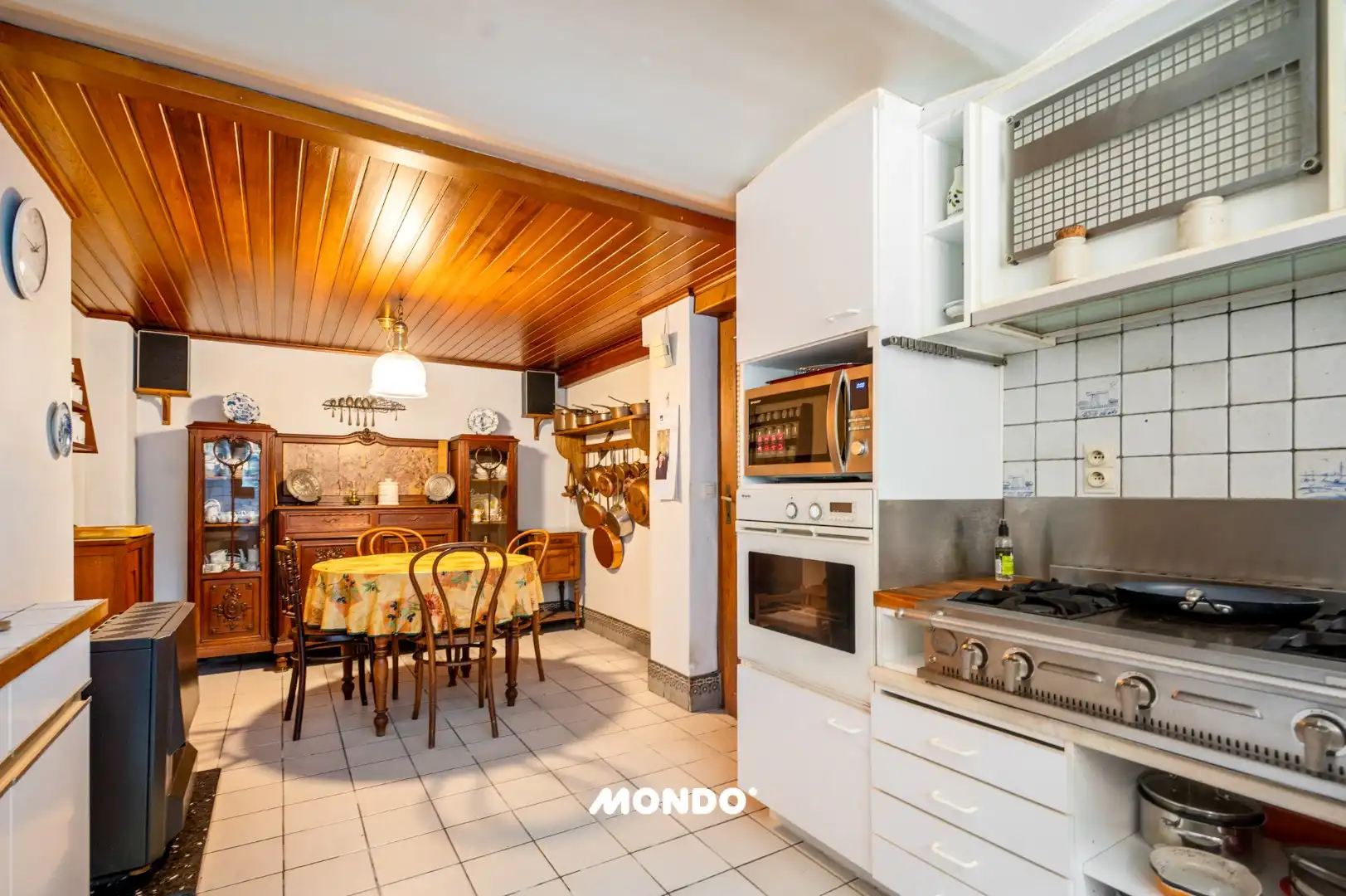 Karaktervol herenhuis met 4 slaapkamers! foto 12