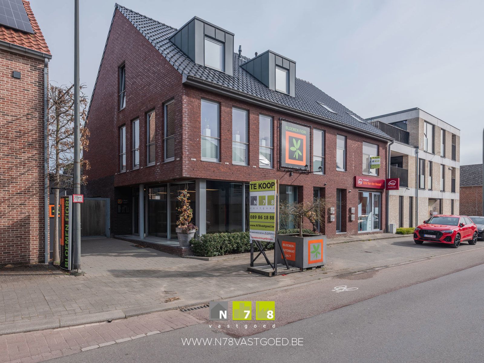 Commerciële ruimte te koop foto {{pictureIndex}}