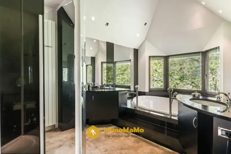 UNIEKE VILLA MET WEILAND EN PAARDENSTALLEN OP EEN TOPLOCATIE TE KOOP IN MENDONK (GENT) foto 21