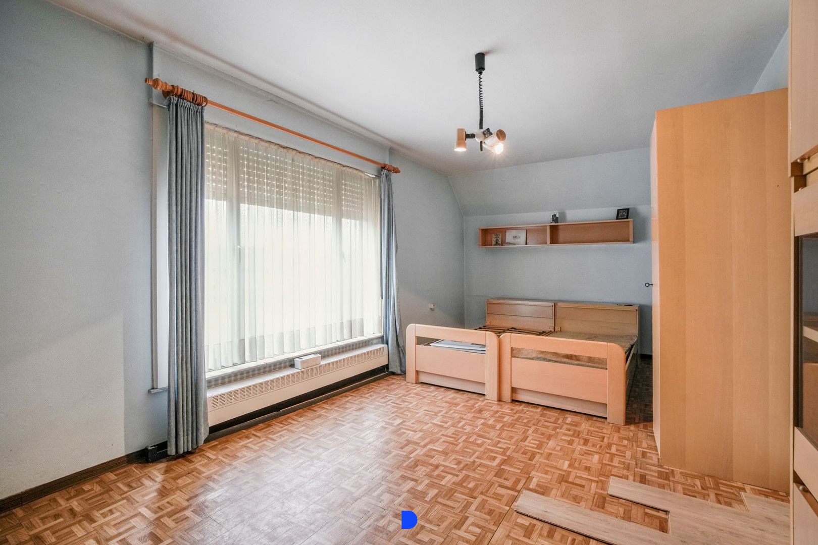 Handelspand met woonst op commerciële ligging. foto 28