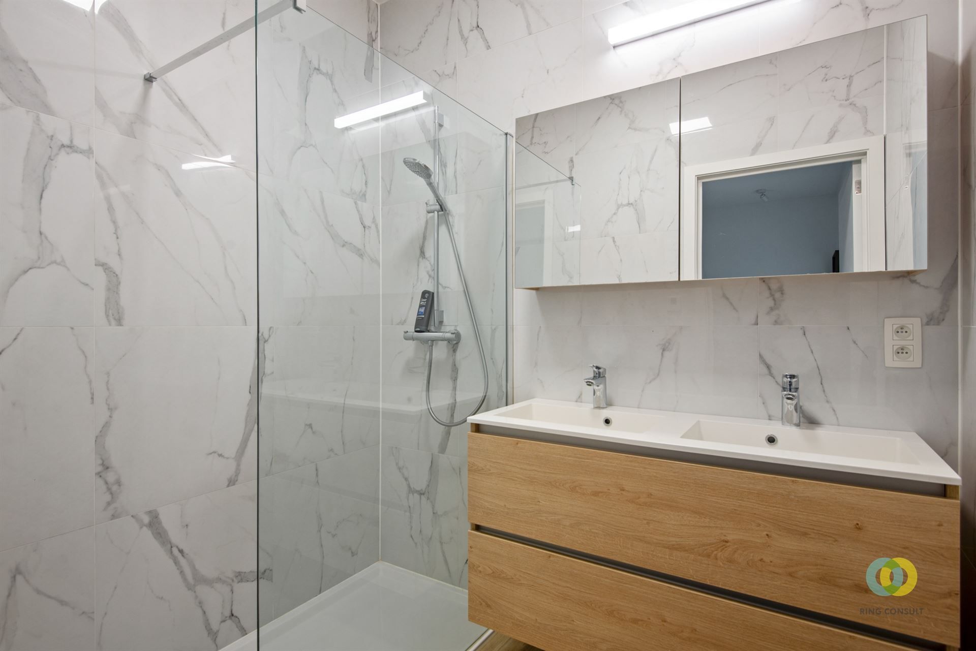 Appartement met 2 slaapkamers en terras foto 12