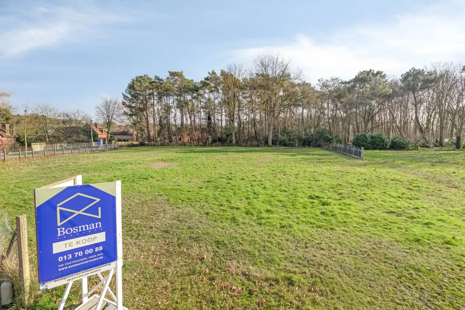 Bouwgrond voor halfopen bebouwing in O.-L.-V.-Olen. foto {{pictureIndex}}