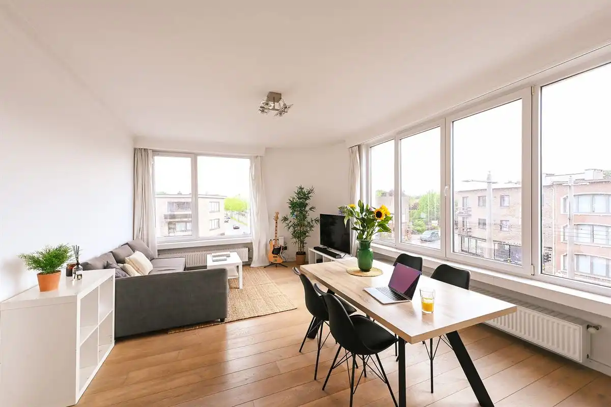 Supergezellig lichtrijk hoekappartement met 2 slpk foto 4
