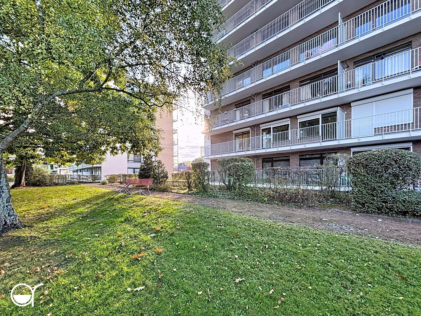 Appartement met groot terras en zicht op het groen op 1.3 km van het Dampoort station foto 19