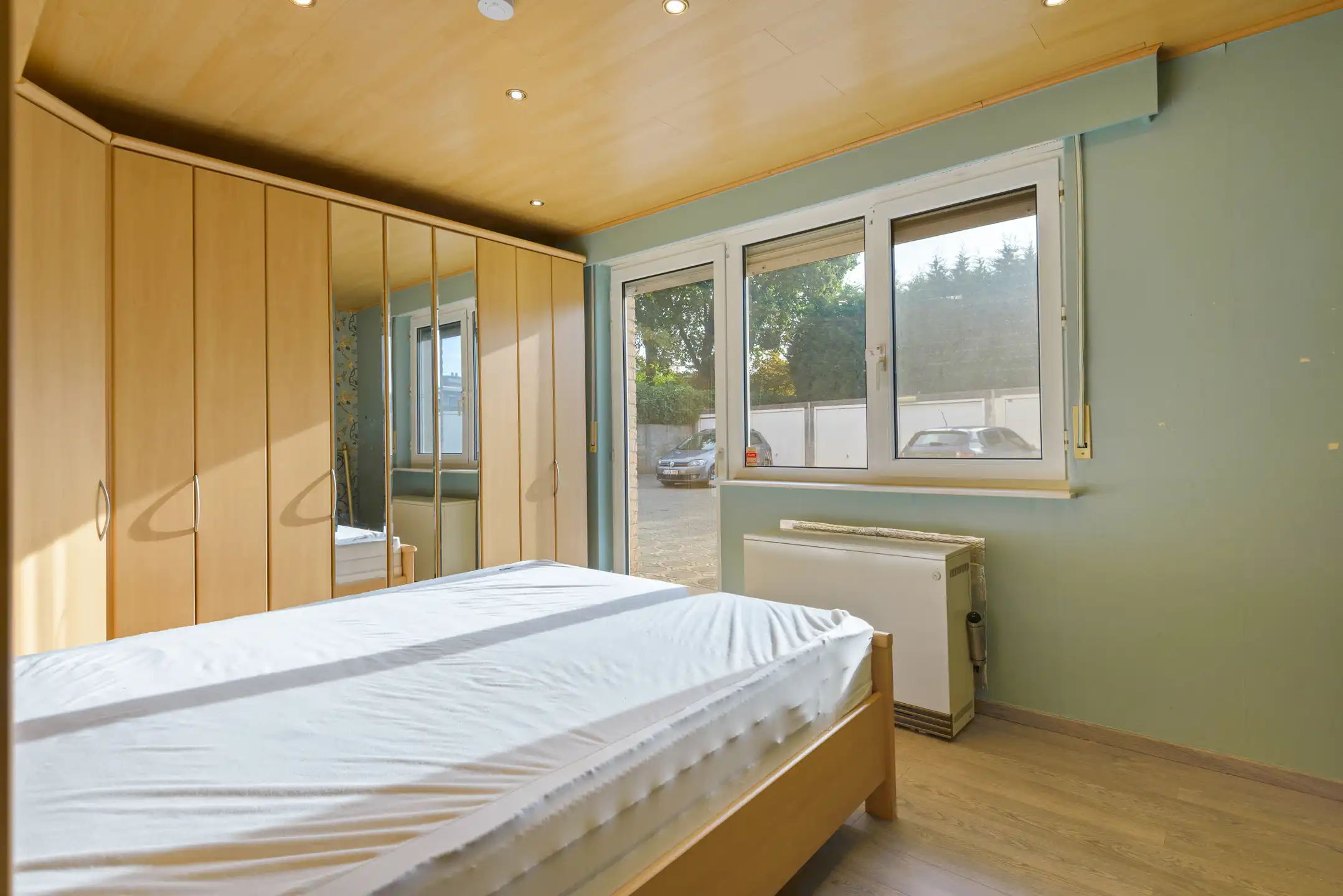 Ruim en verzorgd gelijkvloers appartement met 3 slaapkamers foto 9