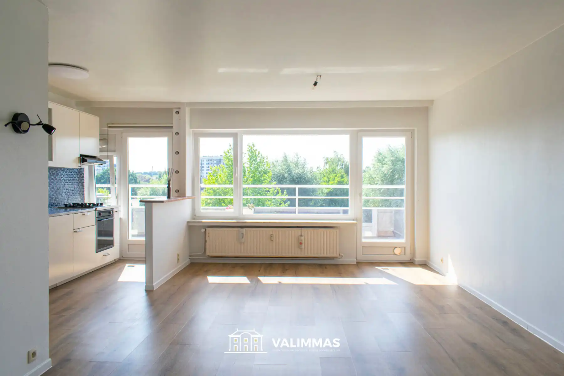Gerenoveerd en comfortabel appartement met terras en kelder foto 6